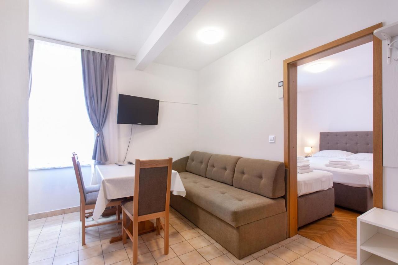 Apartmaji Pri Perotu Izola Exterior foto