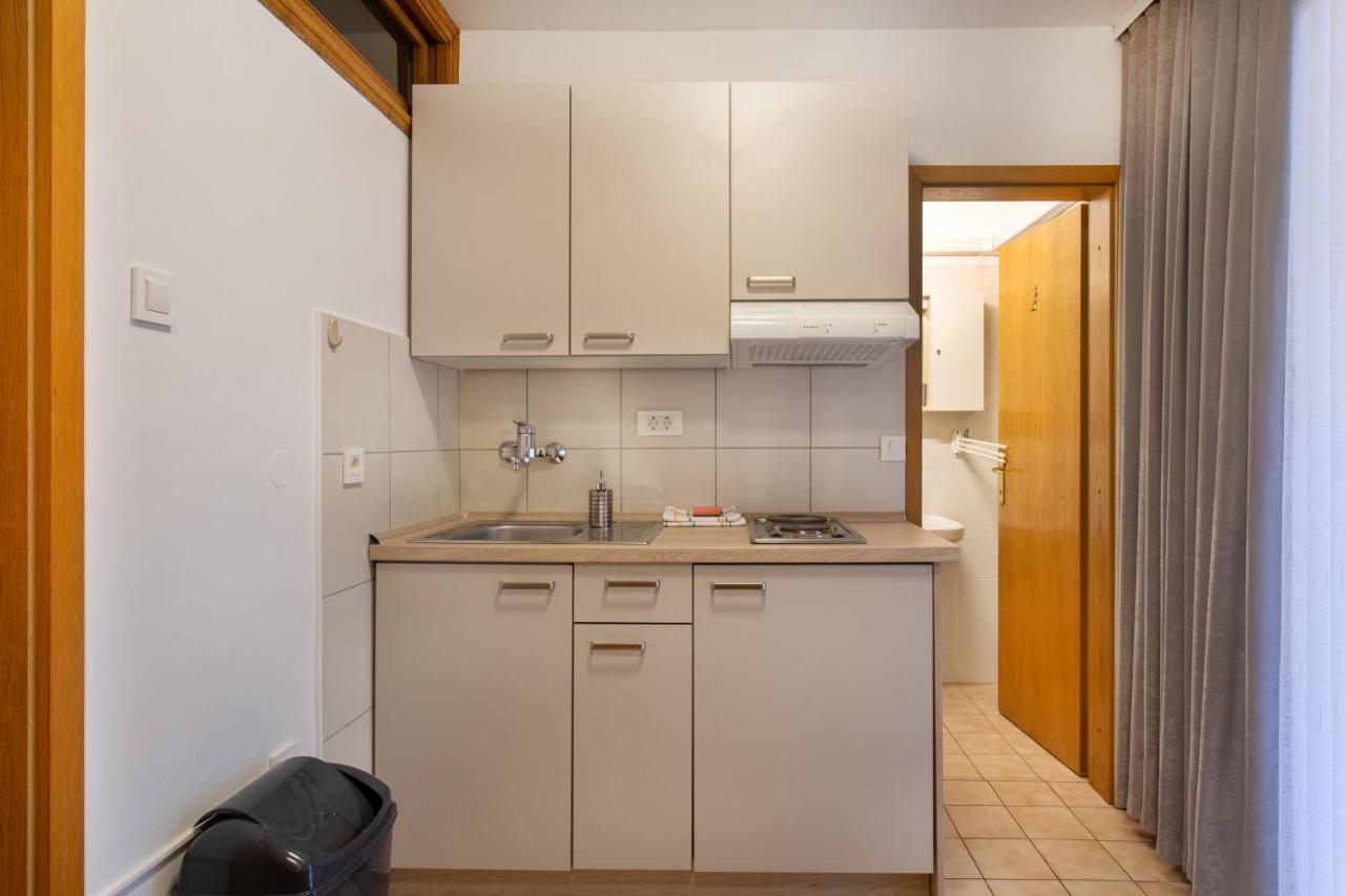 Apartmaji Pri Perotu Izola Exterior foto