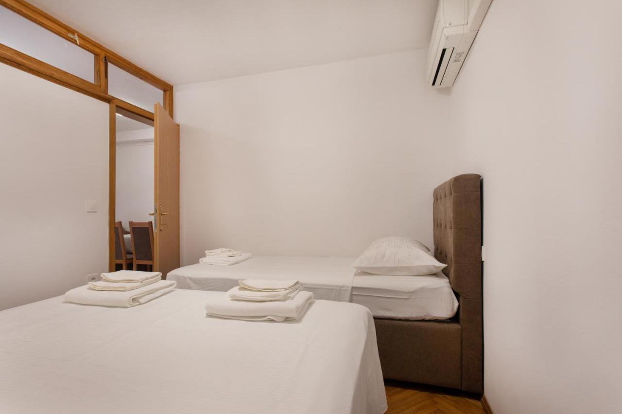 Apartmaji Pri Perotu Izola Exterior foto